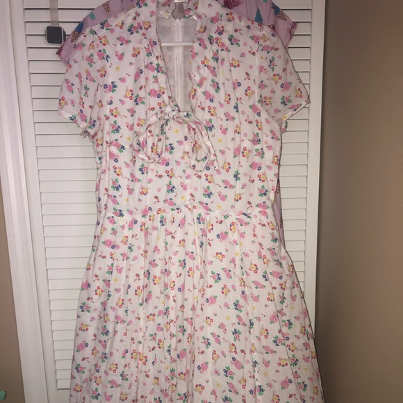 eshakti Dresses & Skirts - EShakti spring print dress 1x-16 eshakti Dresses & Skirts - EShakti spring print dress 1x-16